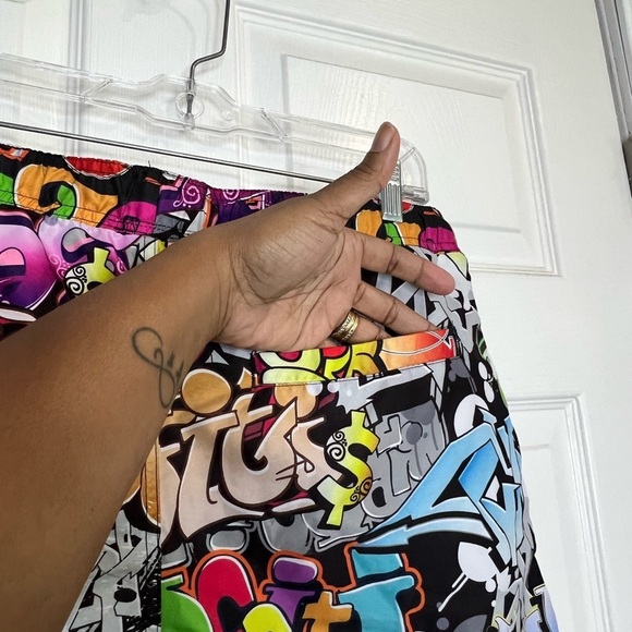 Fresh Prints Of Bel-Air Men’s Retro Graffiti Swim Trunks- Size Large - Picture 8 of 8